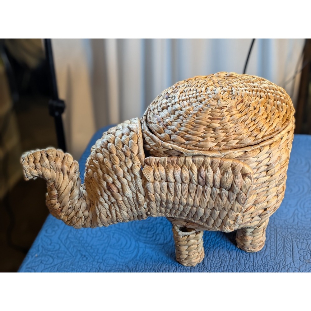 Opalhouse Woven Water Hyacinth Elephant Basket with Lid Boho Storage 20"